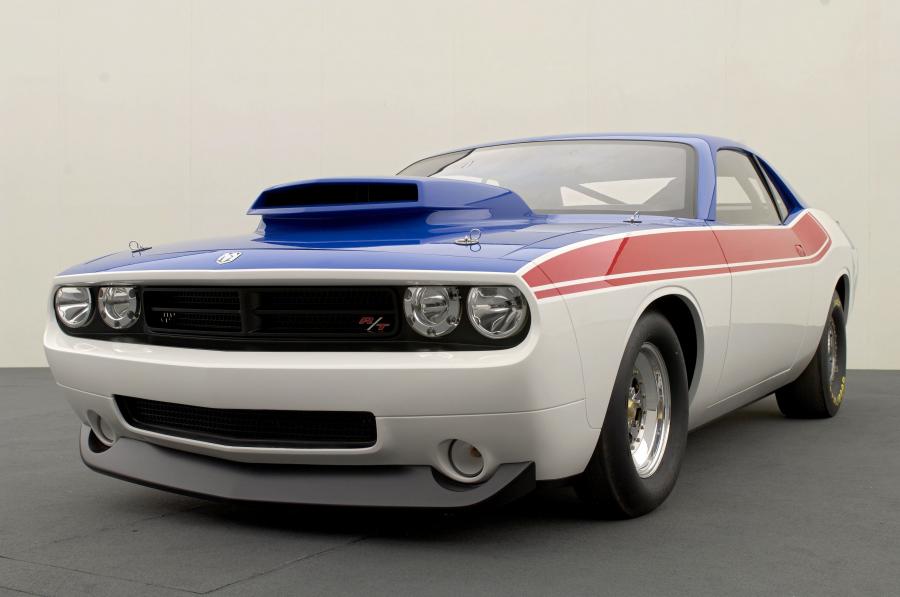  Dodge Challenger Super Stock Concept 2006 года  (фото 6 из 12)